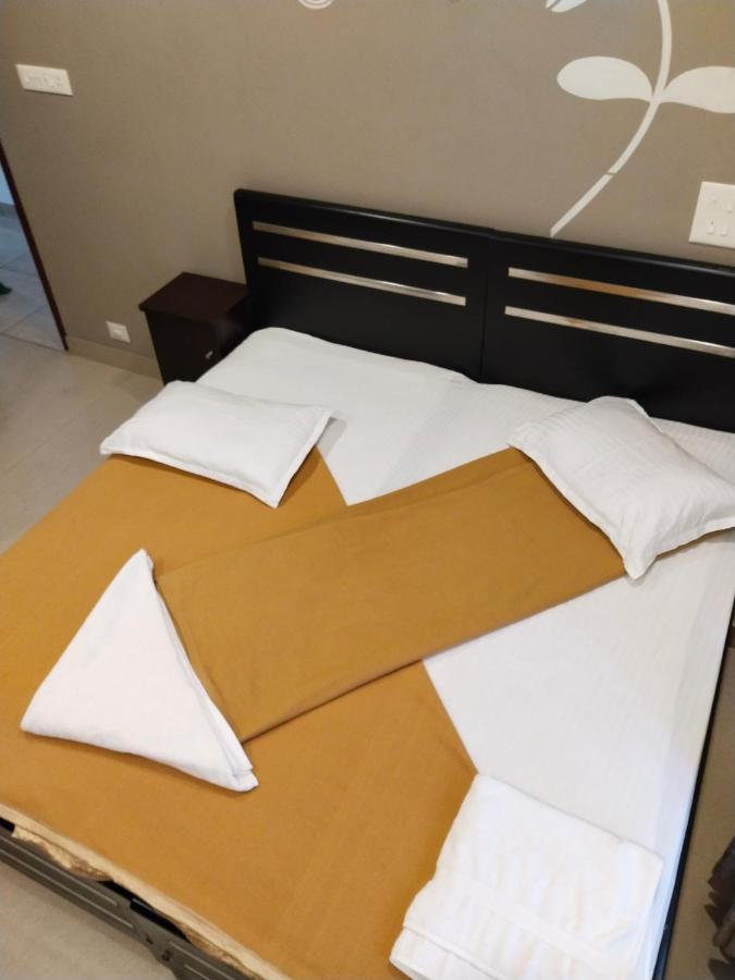 Hotel Metro Residency Kochi Zewnętrze zdjęcie
