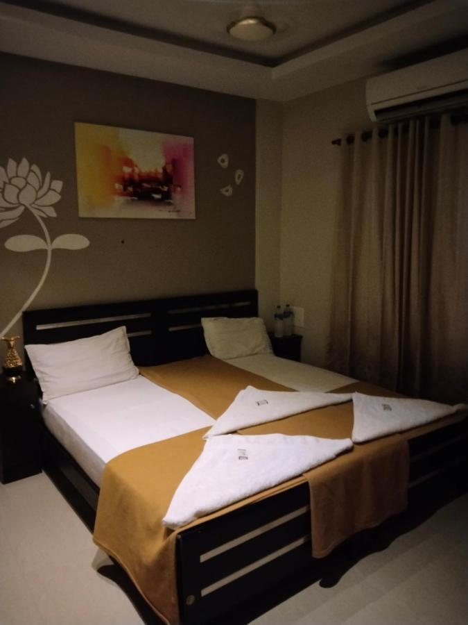 Hotel Metro Residency Kochi Zewnętrze zdjęcie