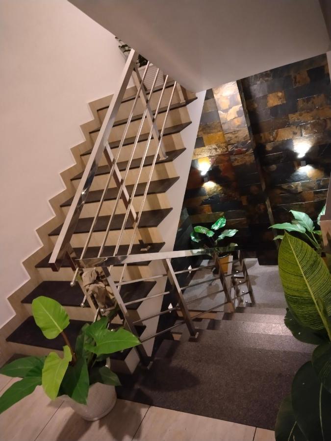 Hotel Metro Residency Kochi Zewnętrze zdjęcie