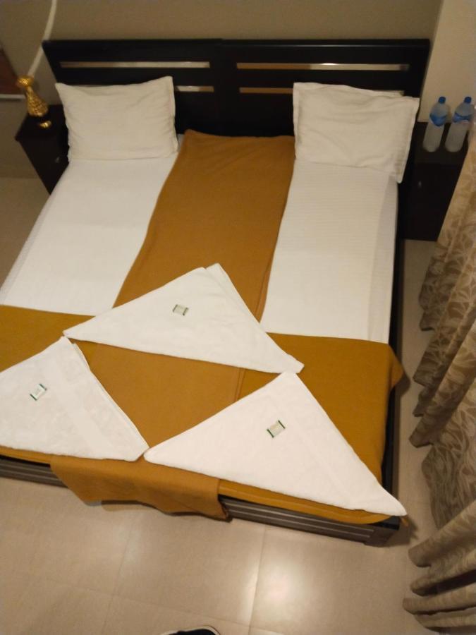 Hotel Metro Residency Kochi Zewnętrze zdjęcie