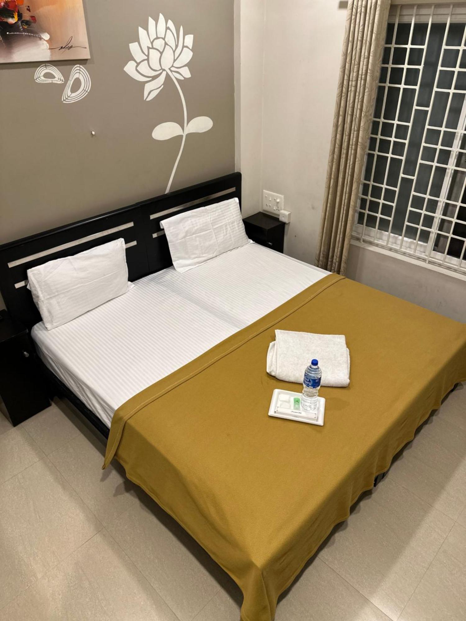 Hotel Metro Residency Kochi Zewnętrze zdjęcie