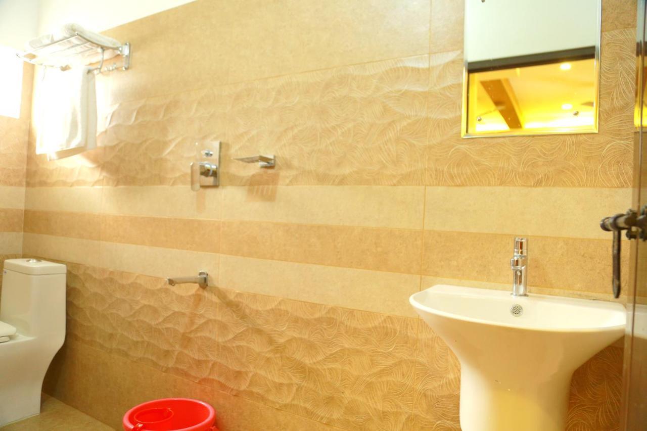 Hotel Metro Residency Kochi Zewnętrze zdjęcie