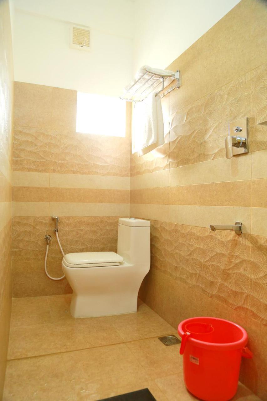 Hotel Metro Residency Kochi Zewnętrze zdjęcie