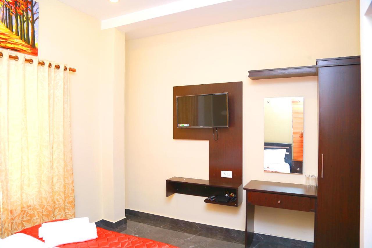 Hotel Metro Residency Kochi Zewnętrze zdjęcie