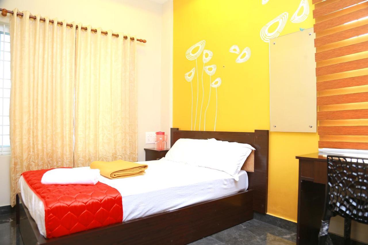 Hotel Metro Residency Kochi Zewnętrze zdjęcie